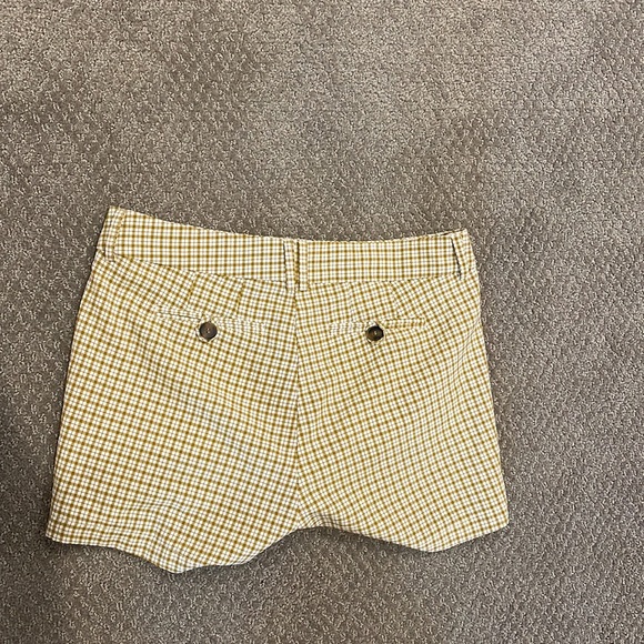 Shorts - Picture 2 of 3